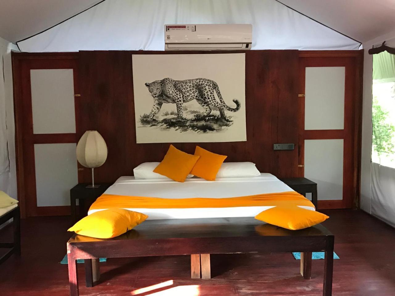 Elephant Lake Yala Tissamaharama Extérieur photo
